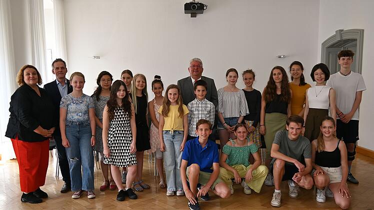 Bamberg:Bei Bundes- und Landeswettbewerb erfolgreich - Stadt ehrt ihre jungen Musiker