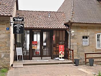 Der Eingang zur Bistro-Gaststätte "U-Boot". Den "Untergang" der Gastronomie in Altenstein  will der Marktgemeinderat verhindern.Helmut Will