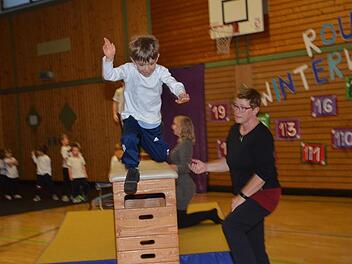 Früh übt sich, wer später einmal große Sprünge machen will.K.-H. Hofmann
