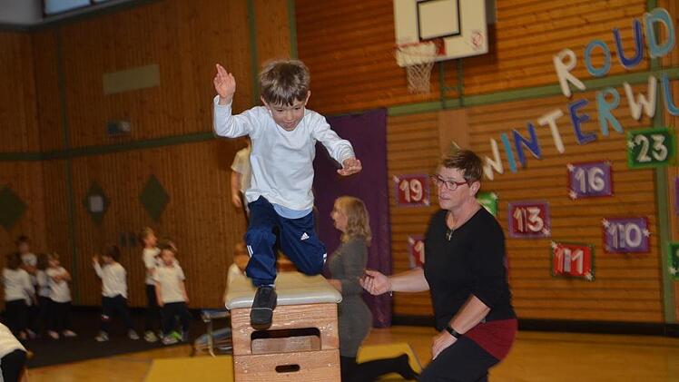 Früh übt sich, wer später einmal große Sprünge machen will.K.-H. Hofmann