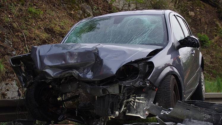 Das Fahrzeug des Unfallverursachers. Foto: Marco Meißner