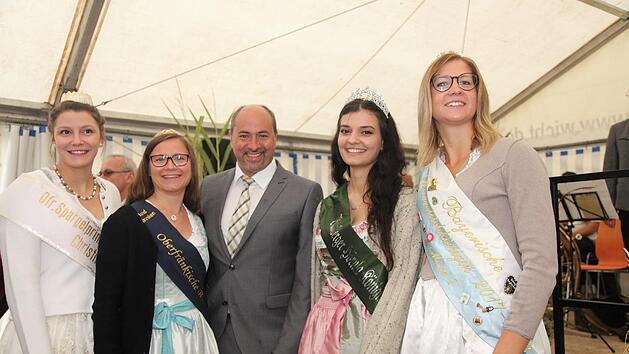 Die verschiedenen Königinnen auf dem Genusstag 2018.   Foto: Mader