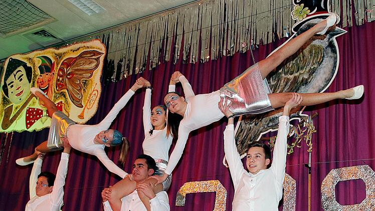 Tänzer aus der Zukunft: Die Roboter aus dem Jahr 2095 boten perfekte Akrobatik.