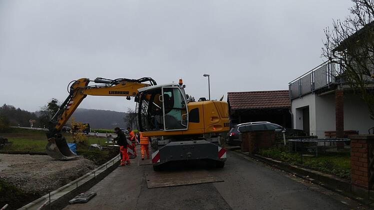 Der Straßenbau in Wohlmannsgesees läuft. Foto: Paul Pöhlmann
