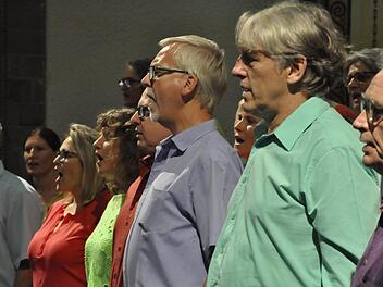 Spritzig, dynamisch und begeisterungsfähig - der "Chor InTakt". Foto: Peter Klopf