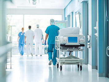 Fehlerhafte Klinikrechnungen: Kassen fordern Millionen