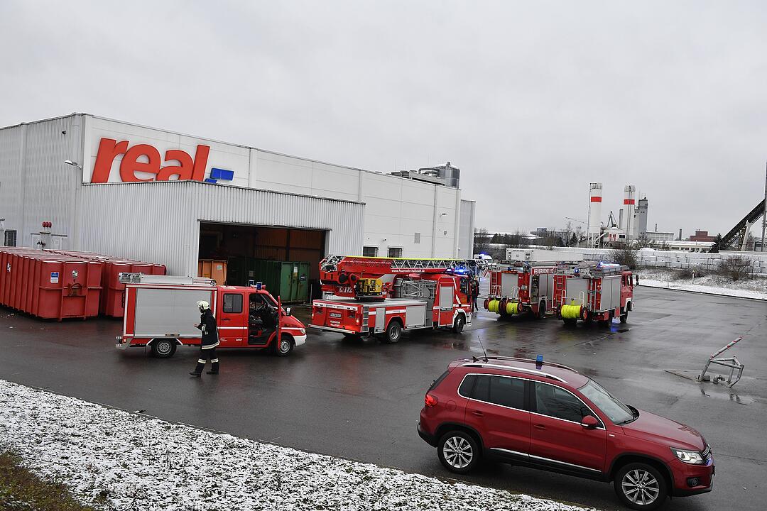 Feuerwehreinsatz bei Real in Hallstadt