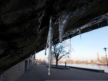 Kitzingen: Stadt will Wärmeinseln für Bedürftige einrichten - wo ist der Wärmeraum umsetzbar? Kitzingen: Stadt will Wärmeinseln für Bedürftige einrichten - wo ist der Wärmeraum umsetzbar?