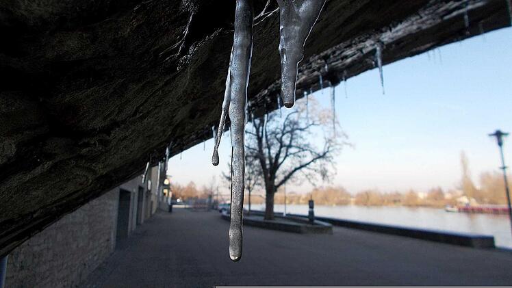 Kitzingen: Stadt will Wärmeinseln für Bedürftige einrichten - wo ist der Wärmeraum umsetzbar?