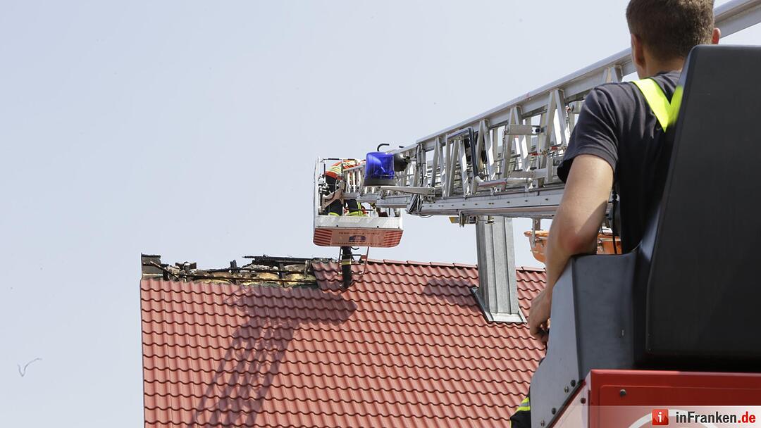 Wohnhausbrand in Allersberg - Feuerwehr verhindert schlimmeres
