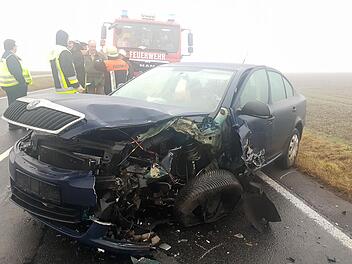 Bei einem schweren Zusammensto&szlig; auf der B279 im Kreis Ha&szlig;berge sind am Mittwochmorgen f&uuml;nf Menschen teils schwer verletzt worden. Foto: News5/Merzbach