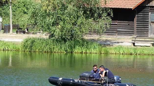 Ann&auml;hernd 24 Stunden lang war nach der verschwundenen 22-J&auml;hrigen Studentin  gesucht worden. Am Donnerstag bargen Taucher einen leblosen Frauenk&ouml;rper. Die Leiche wurde mittlerweile identifiziert und die Todesursache gekl&auml;rt. Foto: Dieter H&uuml;bner