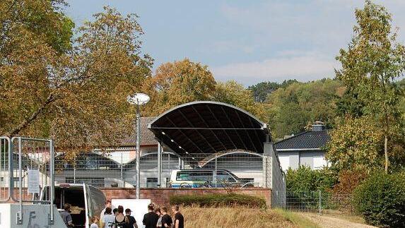 Diese südlich angrenzende Wiesenfläche soll neuer Teil des Skater-Square werden.