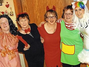 Die Stimmung bei den "Alten Schrauben" war bestens. Schließlich war Weiberfasching.  Foto: privat