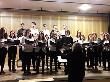 Viele musikalische Talente hat das Johann-Philipp-von-Schönborn-Gymnasium Münnerstadt. Das zeigte sich wieder beim Neujahrskonzert der Schule. Hartmut Hessel