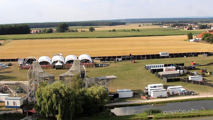 Der Festival-Aufbau ist eine logistische Herausforderung.   Foto: Richard Sänger