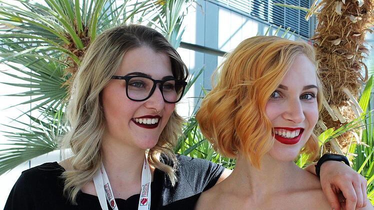 Lisa M&ouml;hres und ihr Model Selina,Hans-Knut Thoma