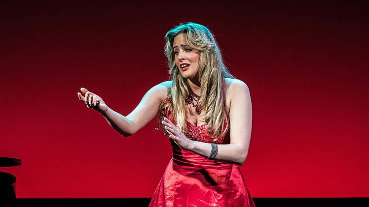 "Tränen der Bühne": Michaela Katráková in der Coburger Reithalle. Foto: Jochen Berger