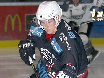 Ein letztes Mal treten Michael Breyer und die Haßfurt Hawks in der Vorrunde der Eishockey-Landesliga an. Am Sonntag (17.15 Uhr)  will sich der junge Angreifer zusammen mit seinen Mannschaftskollegen beim ESC Vilshofen nach der 16-tägigen Weihnachtspause für die Verzahnungsrunde einspielen. Ralf Naumann