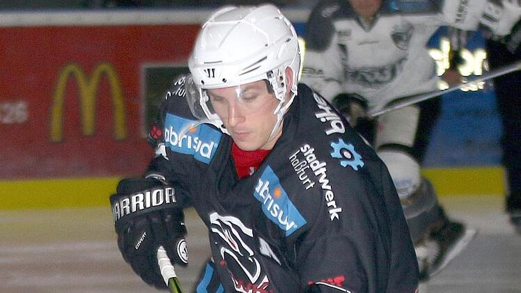 Ein letztes Mal treten Michael Breyer und die Haßfurt Hawks in der Vorrunde der Eishockey-Landesliga an. Am Sonntag (17.15 Uhr)  will sich der junge Angreifer zusammen mit seinen Mannschaftskollegen beim ESC Vilshofen nach der 16-tägigen Weihnachtspause für die Verzahnungsrunde einspielen. Ralf Naumann