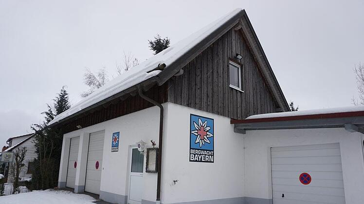 Die Bergwachtbereitschaft Waldberg gibt es nicht mehr. Sie wurde Ende Dezember 2020 auflöst. Das Gebäude übernimmt die Gemeinde Sandberg  beziehungsweise der Vereinsring Waldberg. Foto: Marion Eckert