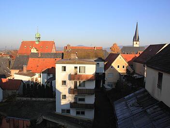 Viel Potenzial besitzt das rund 3300 Quadratmeter große Areal der ehemaligen Brauerei "Zum Schwarzen Bären", das direkt am Marktplatz liegt. Foto: Matthias Einwag