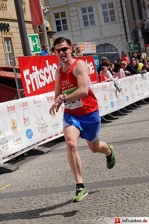 Weltkulturerbelauf 2017 in Bamberg: Der Zieleinlauf am Maxplatz