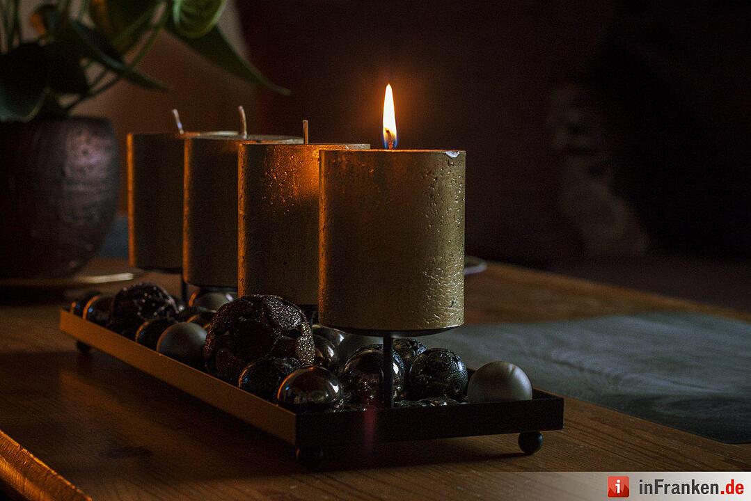 Ein Lichtlein brennt... Der 1. Advent in Franken