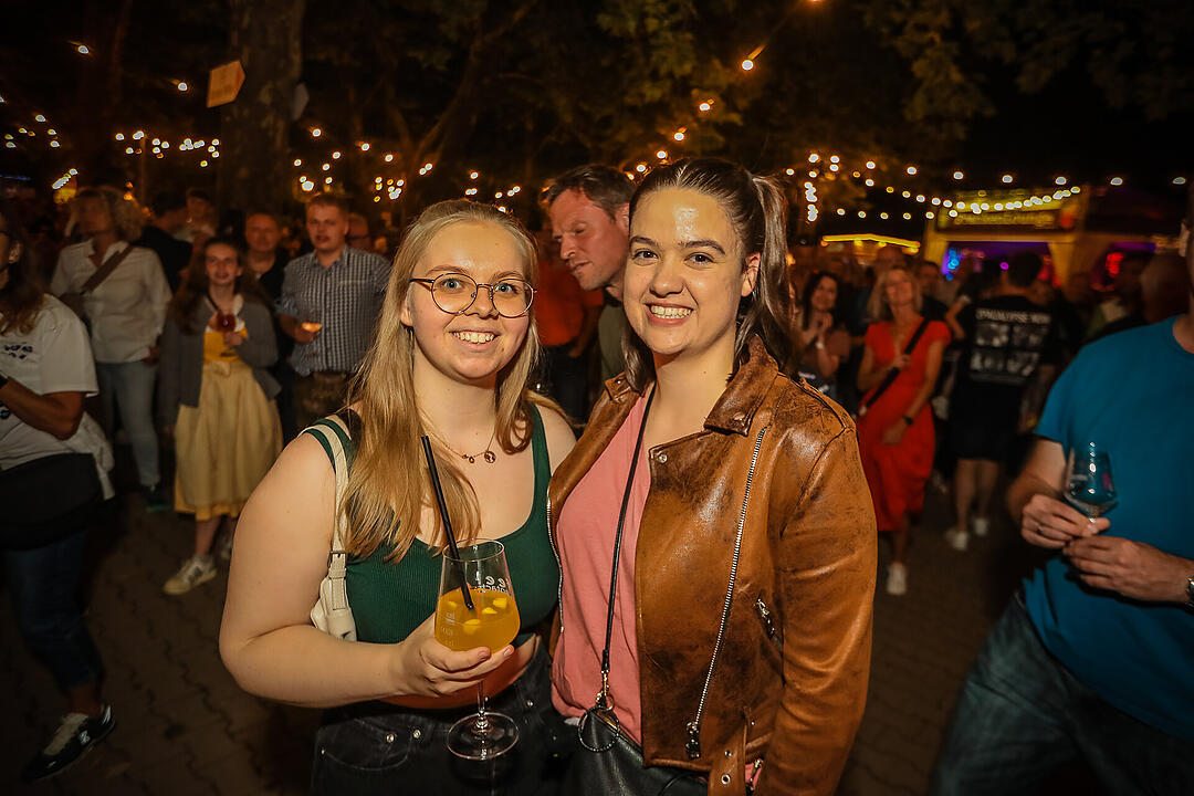 Impressionen vom größten Weinfest in Franken!