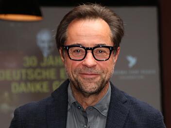 Jan Josef Liefers hat sich zu den abgesetzten MDR-Krimis ge&auml;u&szlig;ert.