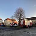 Nach einem tödlichen Brand in einem Mehrfamilienhaus in Oberfranken scheint nun geklärt, wie das Feuer ausbrechen konnte. Foto: NEWS5 / Holzheimer