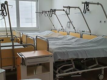 Die Lage am Kulmbacher Klinikum ist weiter entspannt, dort werden derzeit drei Covid-19-Patienten stationär betreut.