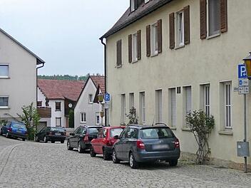Die Marktgemeinde Maßbach hat den größten Teil ihres Rathauses an die Verwaltungsgemeinschaft Maßbach vermietet. Letztere zahlt dafür pro Jahr 30 000 Euro Miete.  Archivfoto: Erhard Beudert