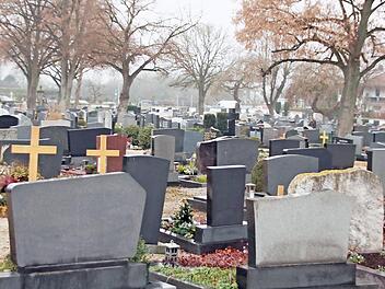 Die Gebühren für Bestattungen auf dem Staffelsteiner Friedhof und den Friedhöfen der Stadtteile werden ab 1. Januar angehoben.