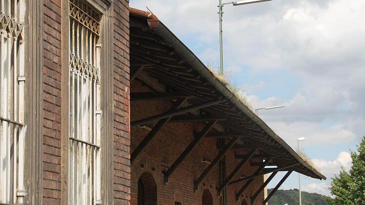 Irgendwann um viertel neun ist die Uhr für den Güterbahnhof stehengeblieben.