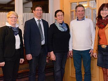 Langjährige Mitglieder des Verbandes für landwirtschaftliche Fachbildung, Kreis Bad Kissingen, wurden geehrt. Unser Foto zeigt (von links): Marianne Eisenhauer, Norbert Götz, Christa Beck, Willi Karch und Elfi Müller. Foto: Björn Hein