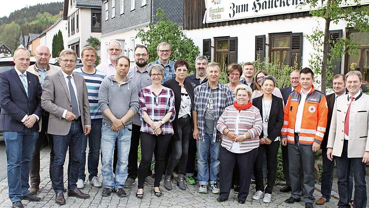 Sie wurden für 25- oder 50-maliges Blutspenden ausgezeichnet.