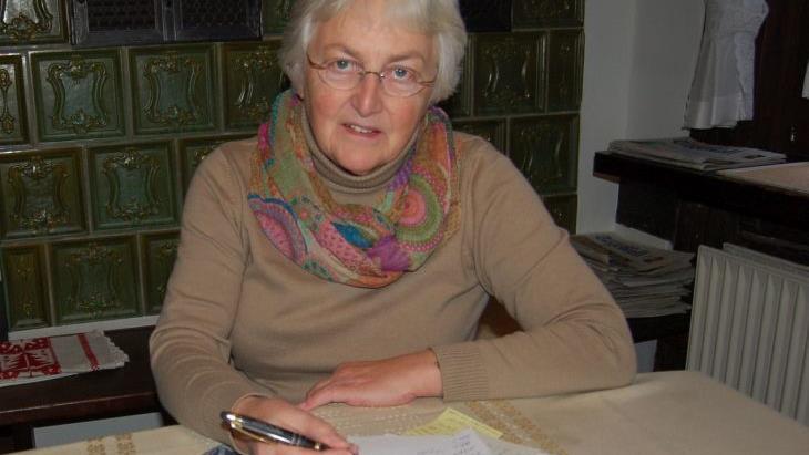 Gabriele Lang will sich nicht damit abfinden, dass die Familie Elbli in ein Land abgeschoben wurde, für das sie nur unter Druck einen Asylantrag gestellt hat.  Foto: Helke Renner