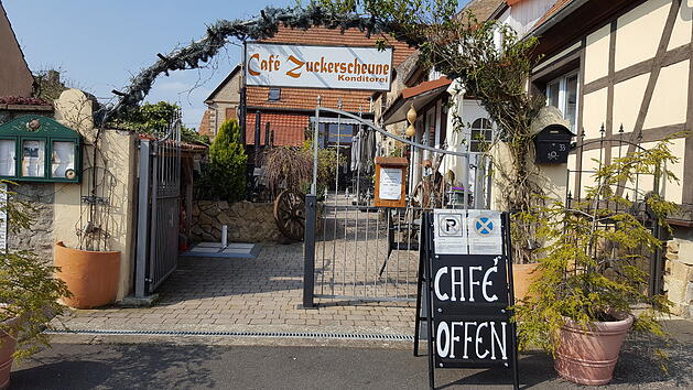 Neben dem klassischen Caf&eacute;-Angebot mit Kuchen und Torten bietet die Zuckerscheune ebenso Fr&uuml;hst&uuml;ck und Brotzeiten an.