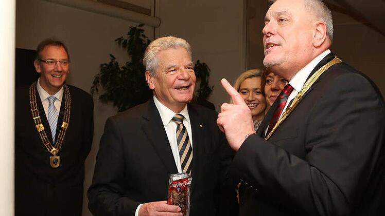 OB Norbert Tessmer (rechts) mit Joachim Gauck. Foto: Barbara Herbst