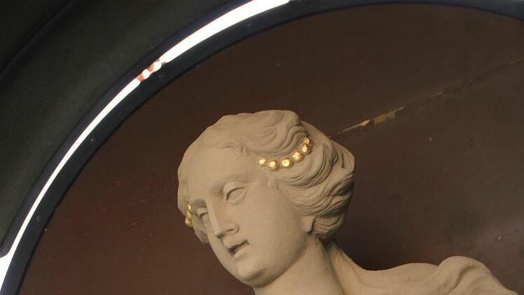 Die Madonna am Kirchplatz wurde aber kürzlich professionell restauriert. Foto: Ulrike Müller