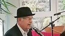 Pianist und Sänger Winfried Röhner aus Fulda begeisterte mit seiner virtuosen Spielkunst am Flügel das Publikum im Kurstift Bad Brückenau.