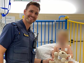 Polizisten retten zweij&auml;hrigem Jungen das Leben