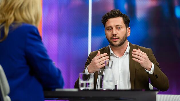 Gr&uuml;nen-Chef Felix Banaszak hatte erwartet, ordentlich einstecken zu m&uuml;ssen.