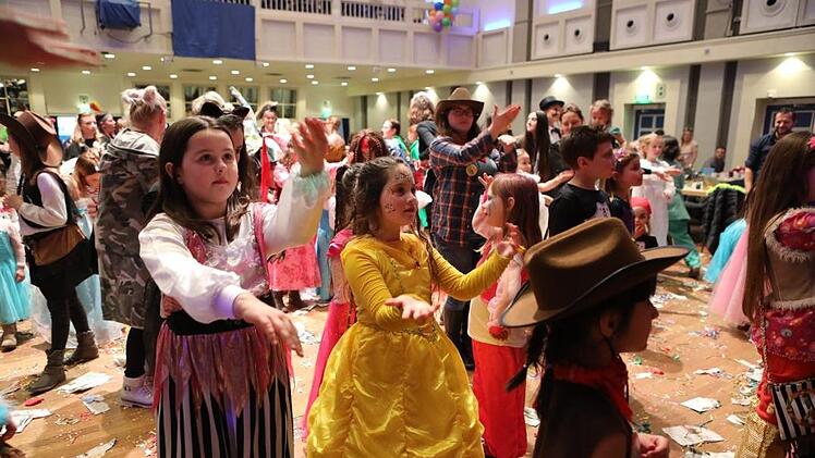 Impressionen vom Kulmbacher Kinderfasching in der Stadthalle Barbara Herbst