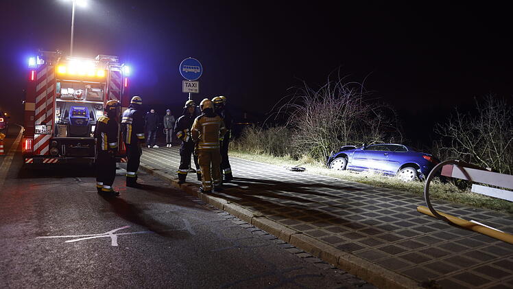 Glatteis sorgt für zahlreiche Unfälle in Franken - mehrere Verletzte