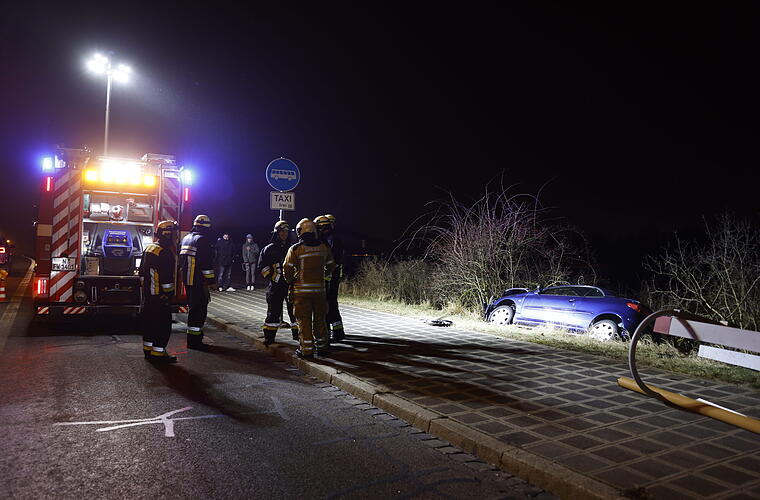 Glatteis sorgt für zahlreiche Unfälle in Franken - mehrere Verletzte