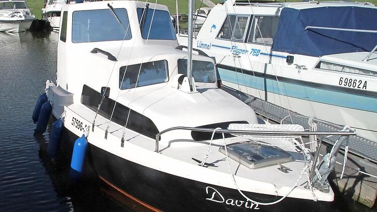 Die "Davin" ist zwar nicht das neueste Boot auf der Reede, aber technisch ist das Kajütboot von Grund auf überholt und grundsolide.