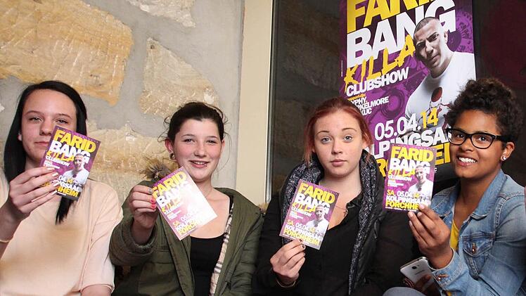 Das neue Album von Farid Bang läuft bei den Jugendlichen rauf und runter, beim Konzert am Samstag sind sie natürlich auch dabei. Fotos: Sarah Dann
