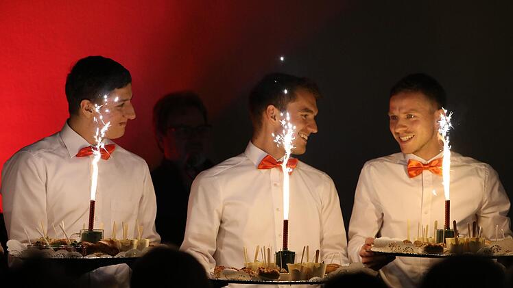 Gute Laune herrschte beim Festkommers zum 100. Geburtstag des FC Bad Brückenau. Foto: Sebastian Schmitt